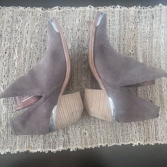 Jeffrey Campbell Cromwell Suede Taupe Brown Cut Out Western Ankle Boots booties - Picture 2 of 7